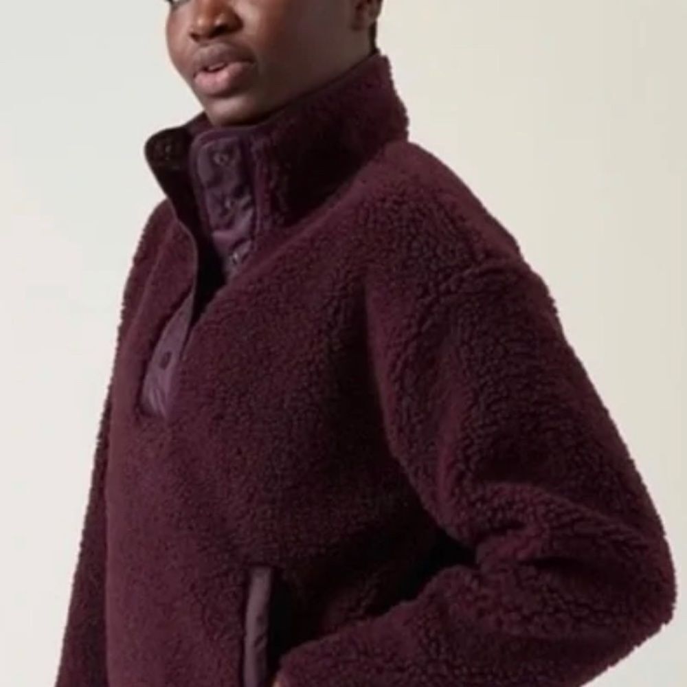 NWT Athleta Cozy Sherpa Sweatshirt size XXS.